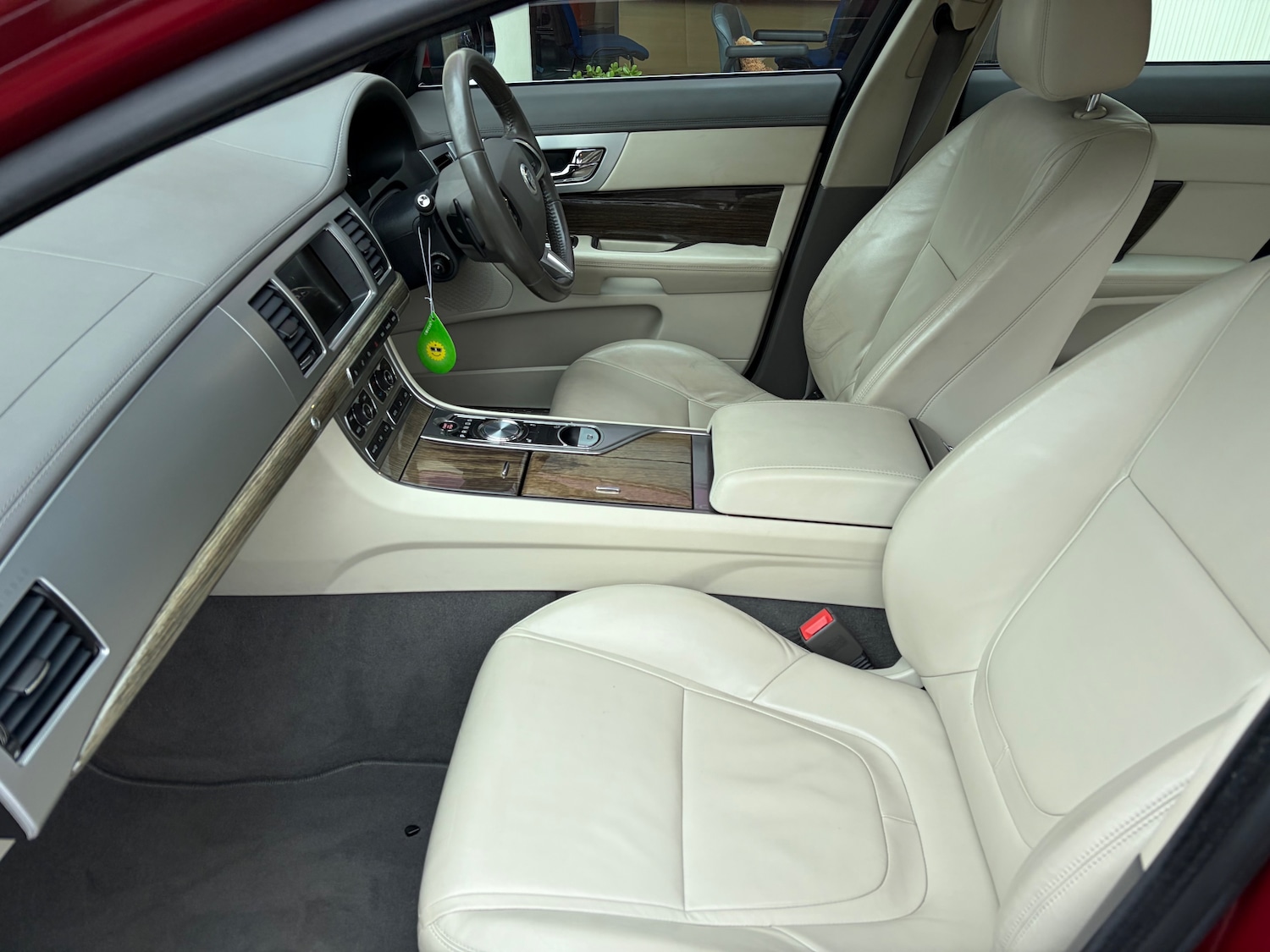 Used Jaguar XF 2013 for sale - 77492868: Photo 5