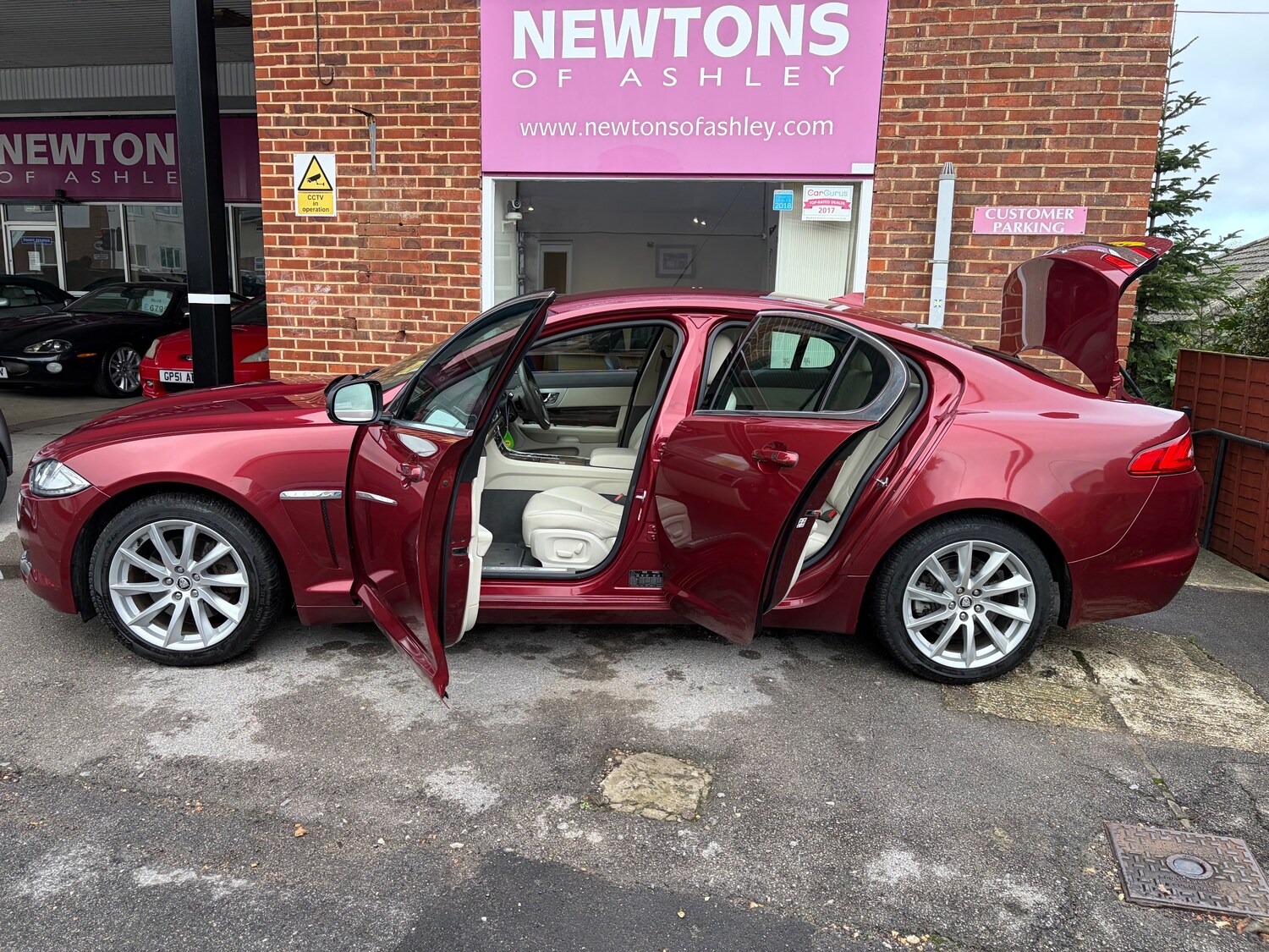 Used Jaguar XF 2013 for sale - 77492868: Photo 9