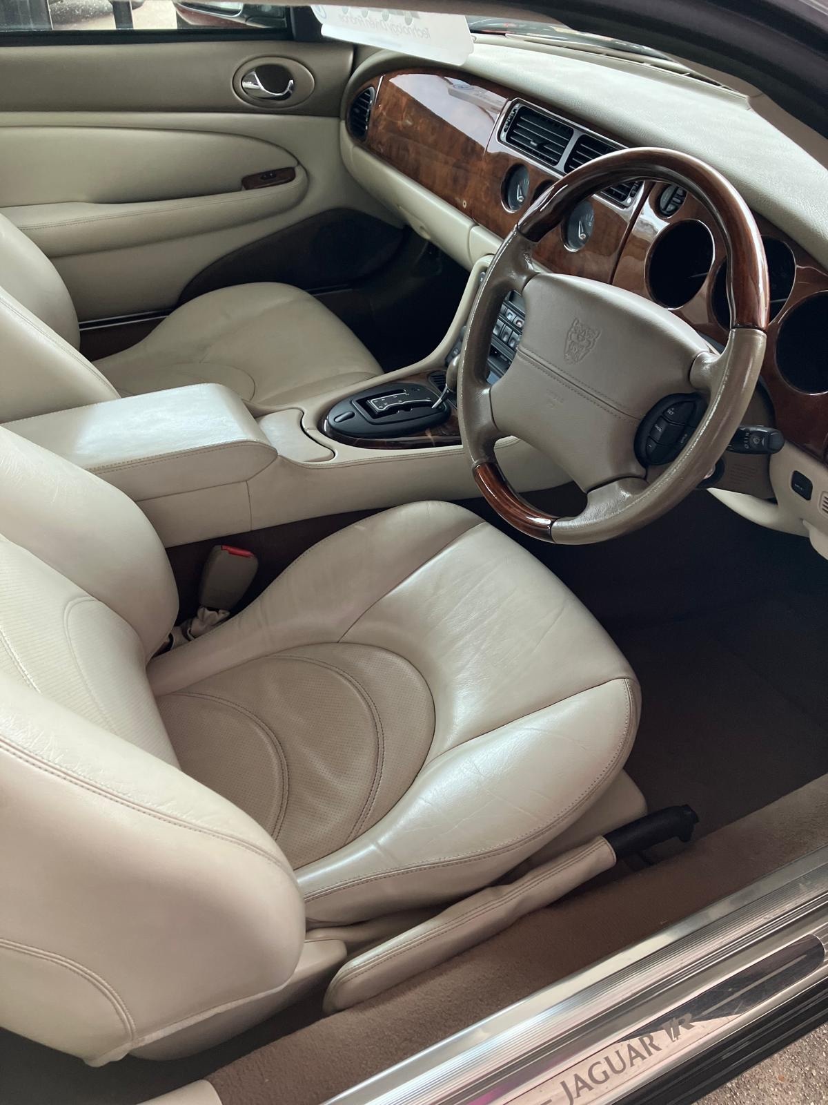 Used Jaguar XK8 2003 for sale - 76462142: Photo 11