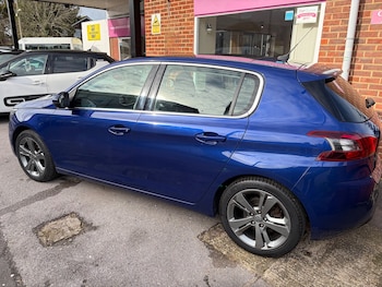 Used Peugeot 308 2018 for sale - 77492880: Photo