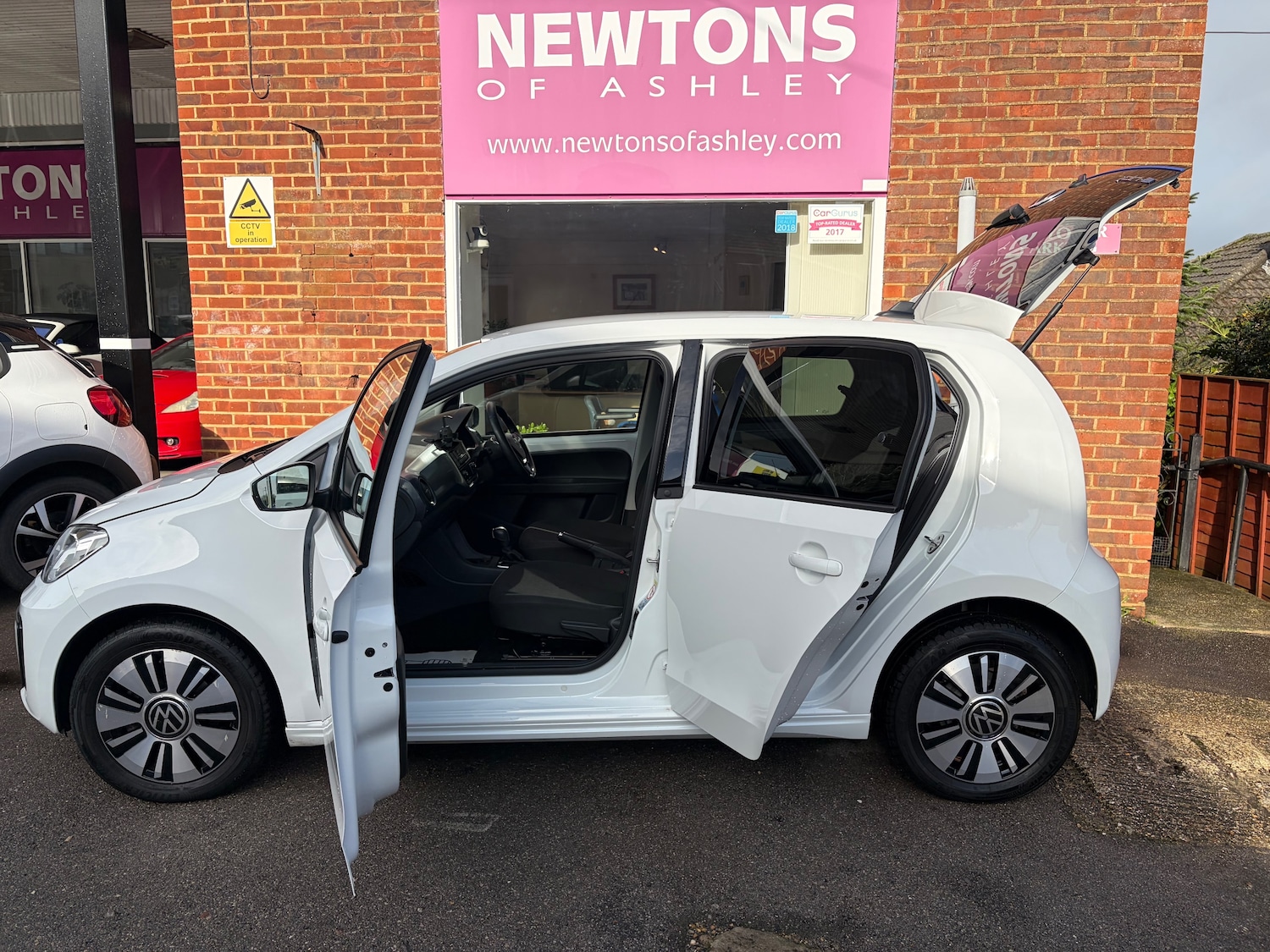 Used Volkswagen up! 2022 for sale - 77492874: Photo 14