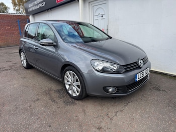 Volkswagen - Golf