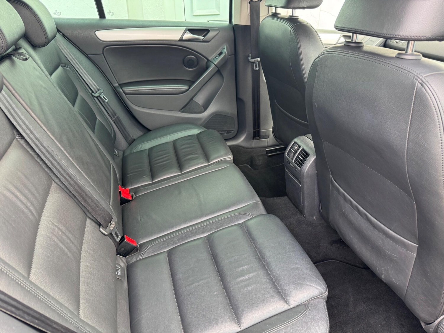Used Volkswagen Golf 2011 for sale - 76326027: Photo 6