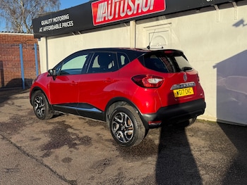 Used Renault Captur 2017 for sale - 76667046: Photo