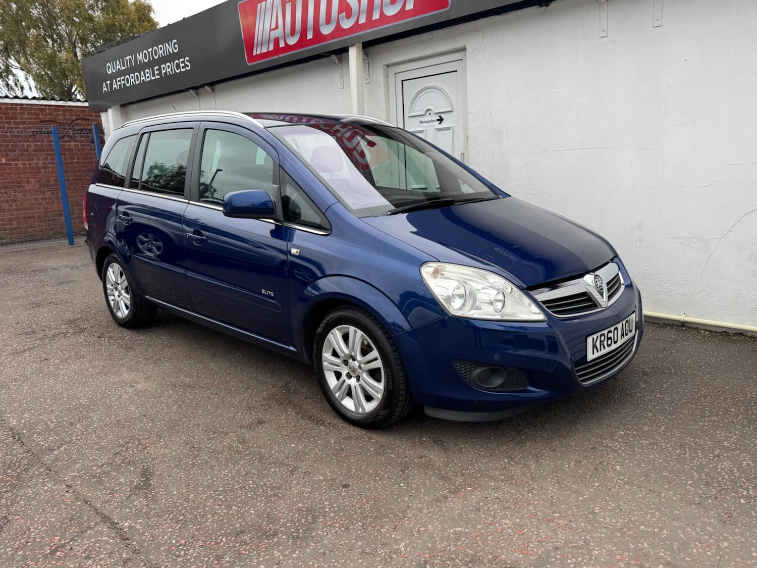 Used Vauxhall Zafira 2010 for sale - 76399152: Photo 1