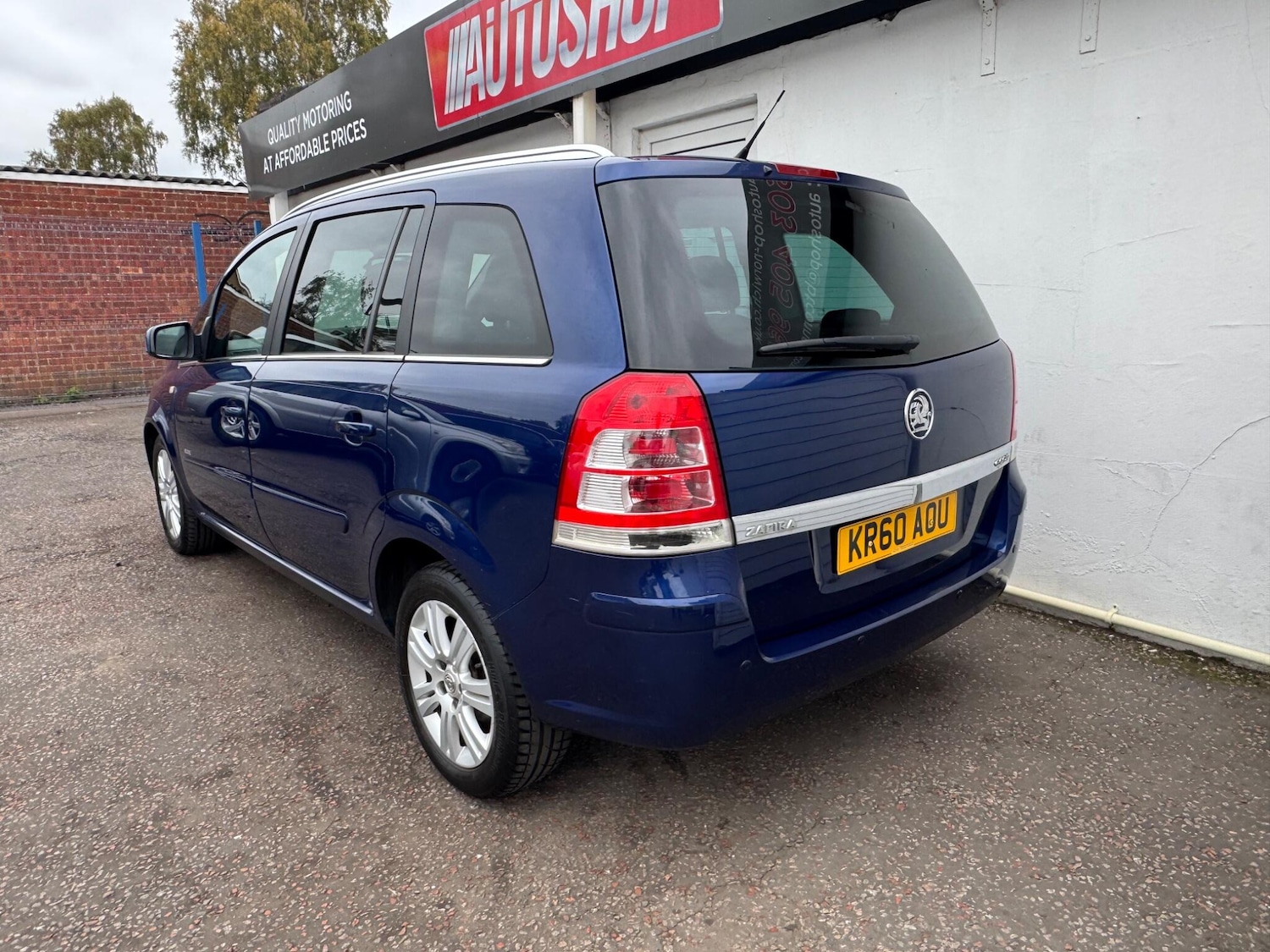 Used Vauxhall Zafira 2010 for sale - 76399152: Photo 10