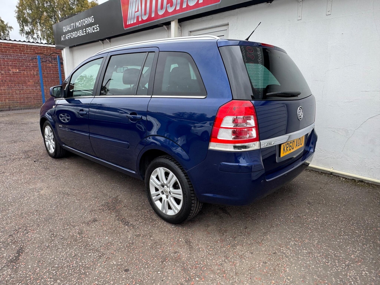 Used Vauxhall Zafira 2010 for sale - 76399152: Photo 15