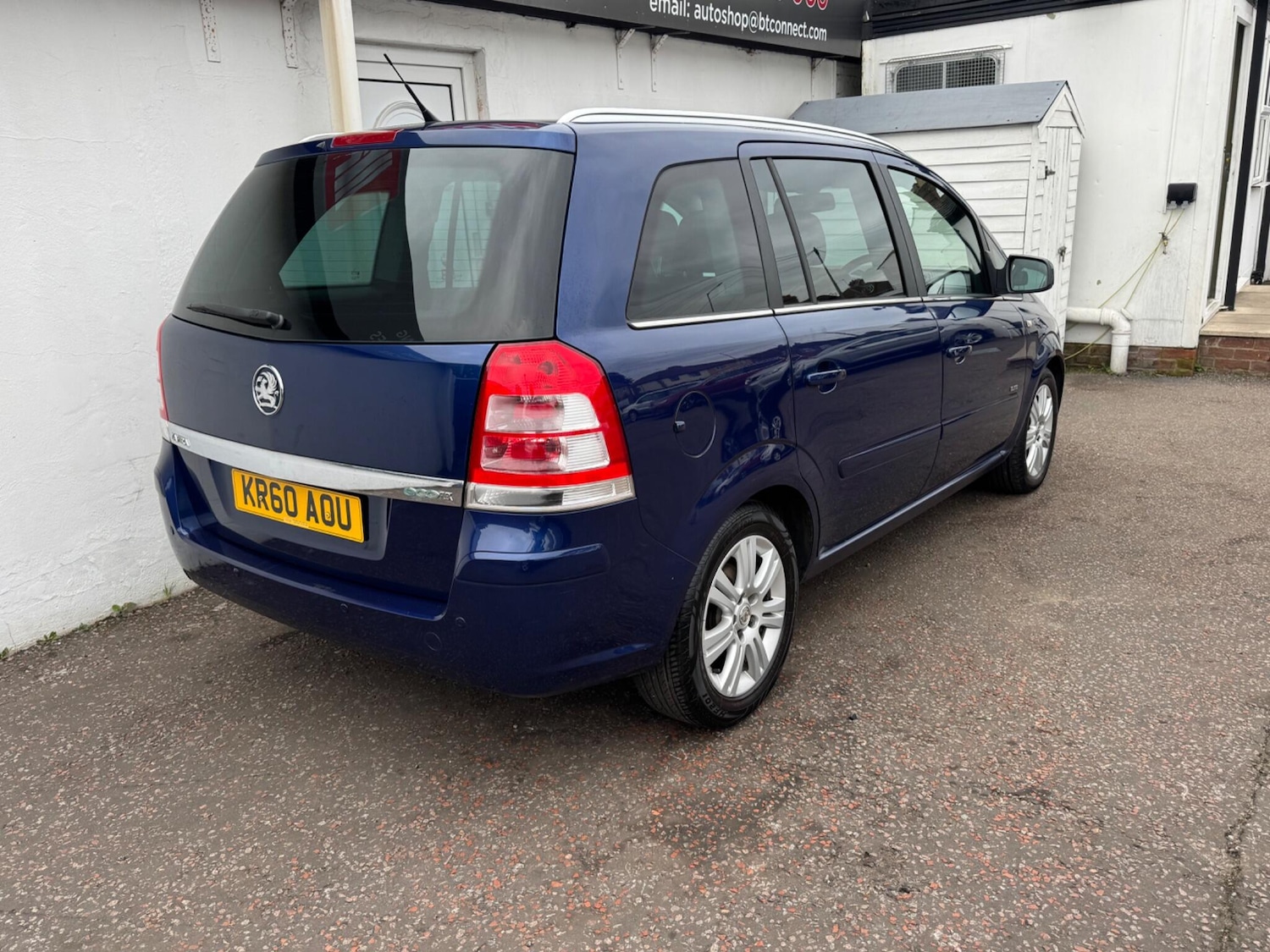 Used Vauxhall Zafira 2010 for sale - 76399152: Photo 21