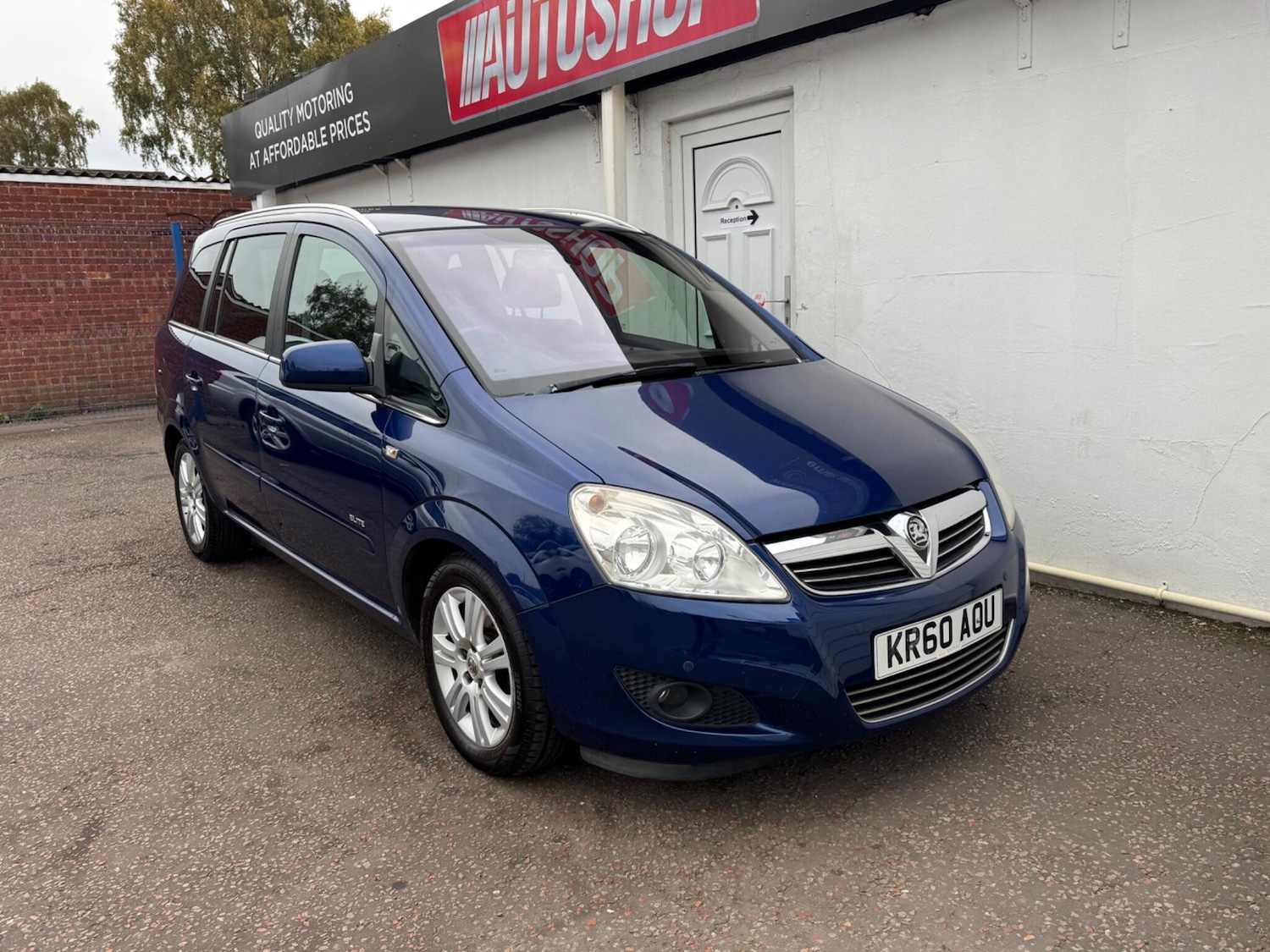 Used Vauxhall Zafira 2010 for sale - 76399152: Photo 24