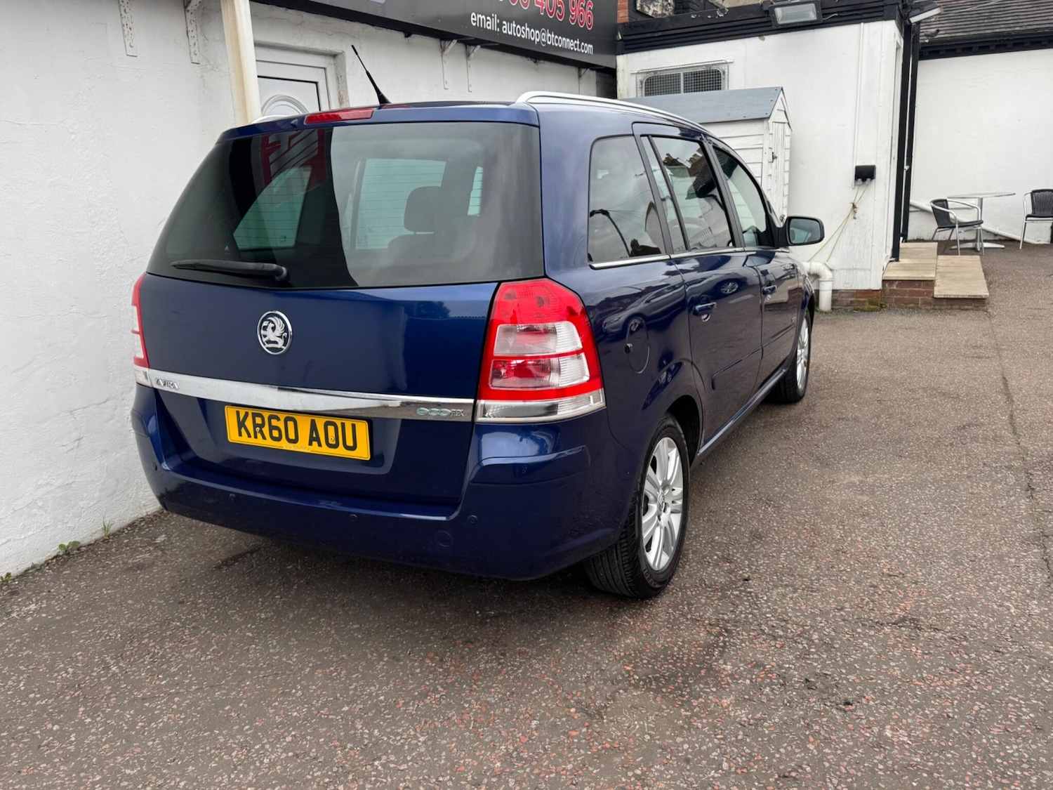 Used Vauxhall Zafira 2010 for sale - 76399152: Photo 3