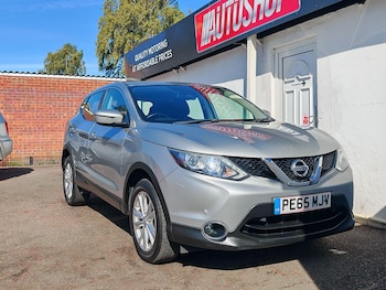 Used Nissan Qashqai 2015 for sale - 76031621: Photo