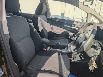 Used Toyota Auris 2011 for sale - 76001093: Photo