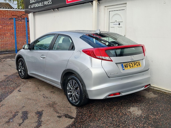 Used Honda Civic 2013 for sale - 76200908: Photo 17