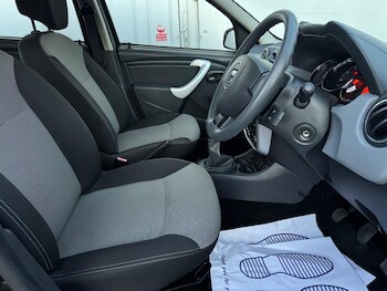 Used Dacia Duster 2016 for sale - 76472248: Photo