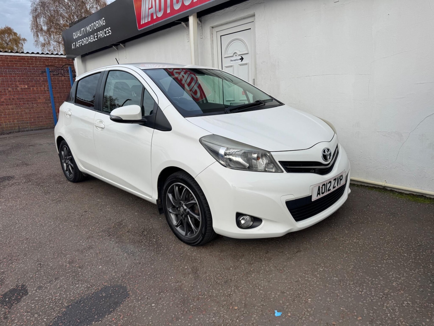 Used Toyota Yaris 2012 for sale - 76498722: Photo 18
