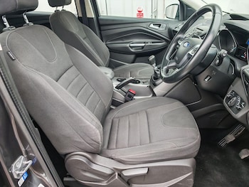 Used Ford Kuga 2015 for sale - 76307895: Photo 4