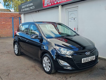 Used Hyundai i20 2012 for sale - 76043069: Photo