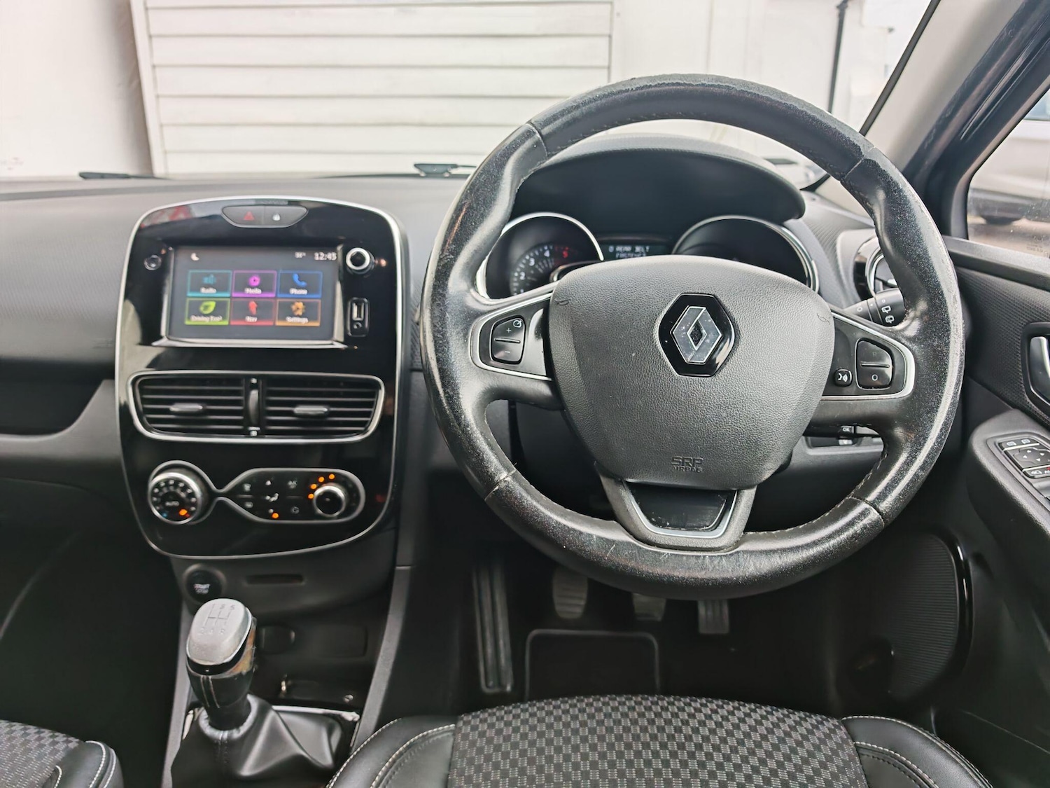 Used Renault Clio 2016 for sale - 76528065: Photo 14