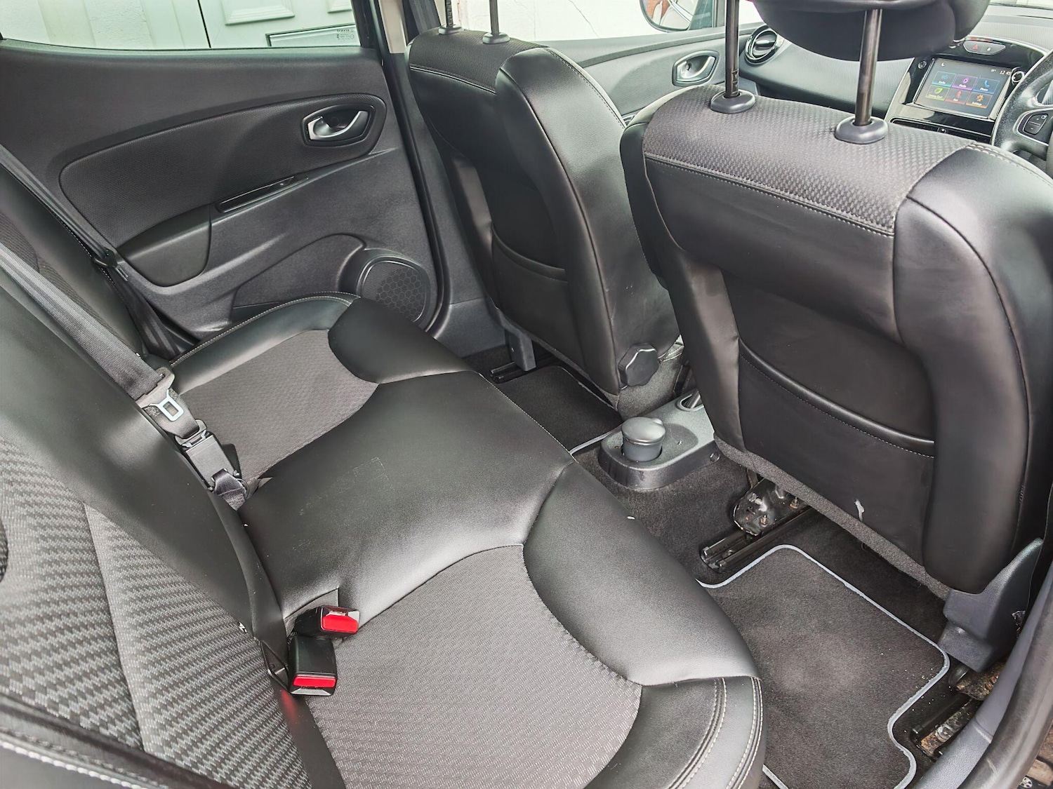 Used Renault Clio 2016 for sale - 76528065: Photo 16