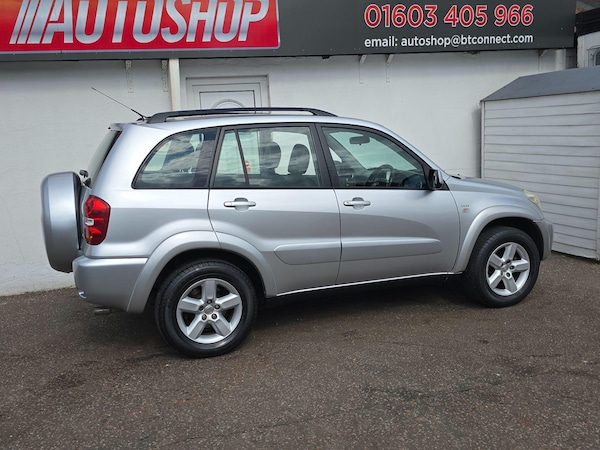 Used Toyota RAV4 2004 for sale - 74750270: Photo 18