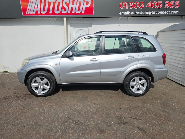 Used Toyota RAV4 2004 for sale - 74750270: Photo 4