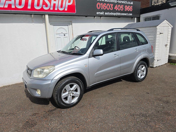 Used Toyota RAV4 2004 for sale - 74750270: Photo 5