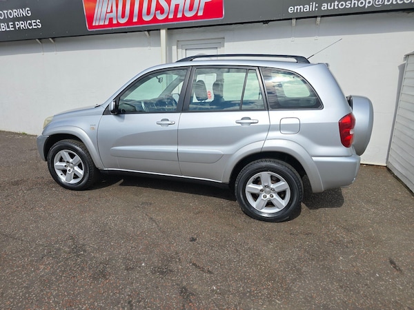 Used Toyota RAV4 2004 for sale - 74750270: Photo 6