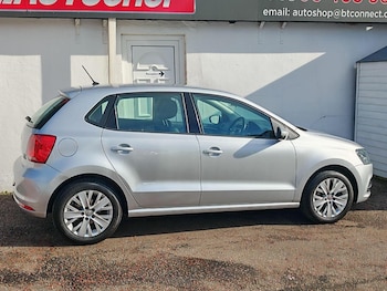 Used Volkswagen Polo 2015 for sale - 77086252: Photo