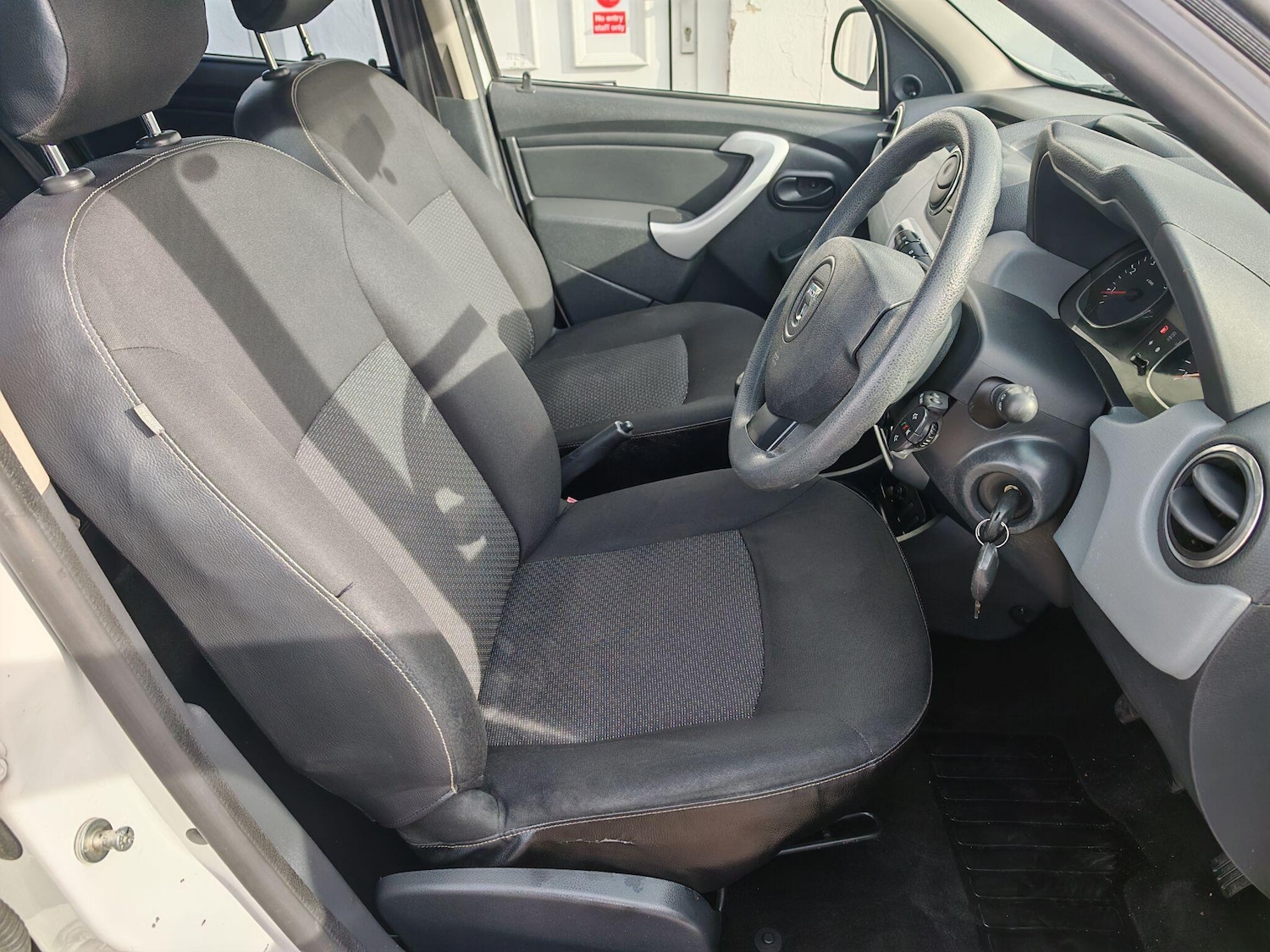 Used Dacia Duster 2013 for sale - 76377760: Photo 10