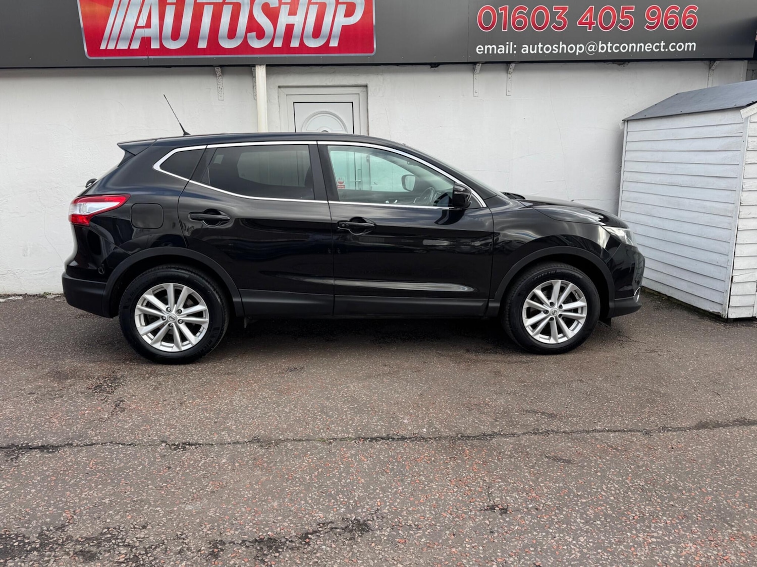 Used Nissan Qashqai 2015 for sale - 76360798: Photo 2