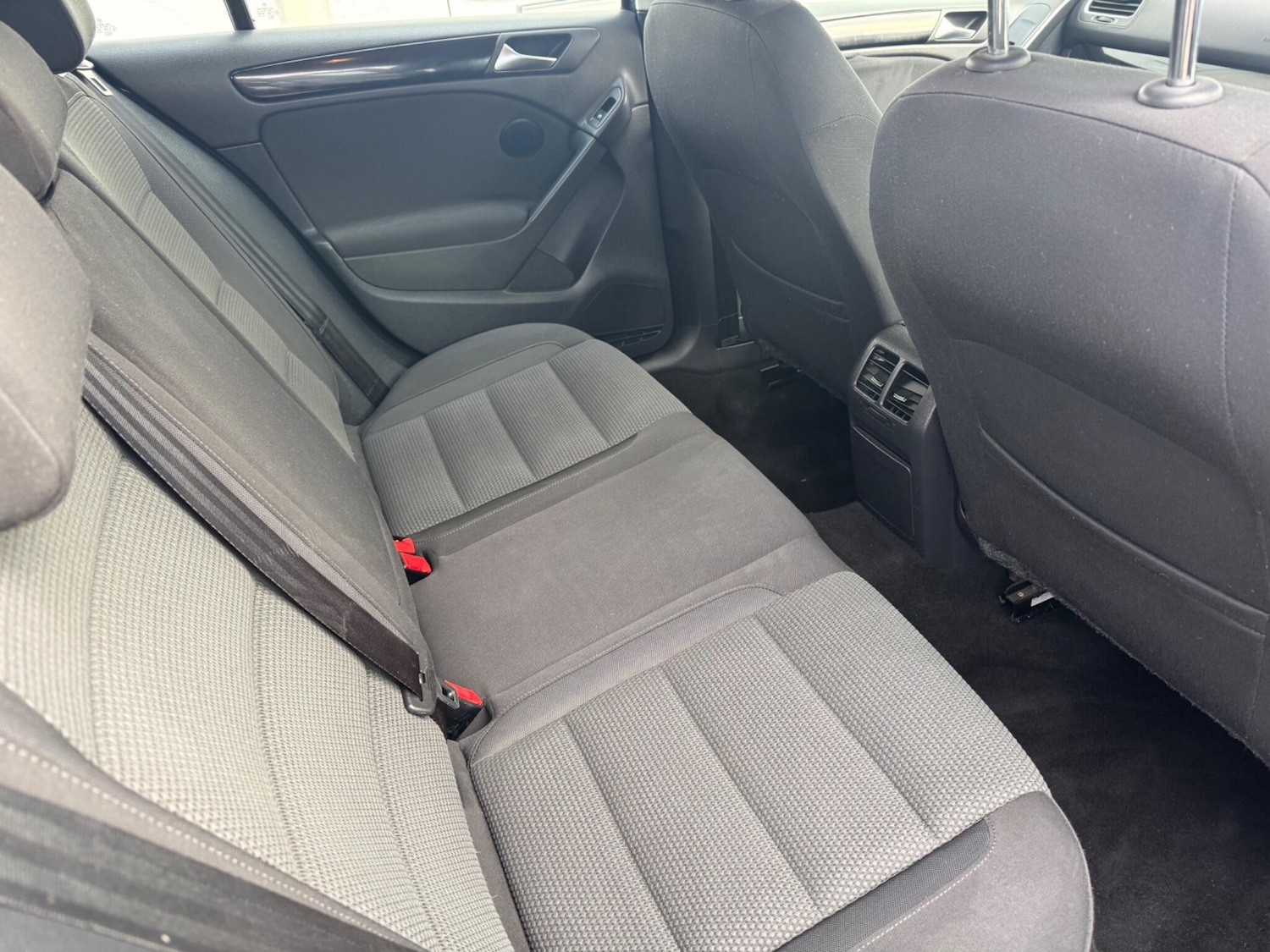 Used Volkswagen Golf 2011 for sale - 76913599: Photo 6