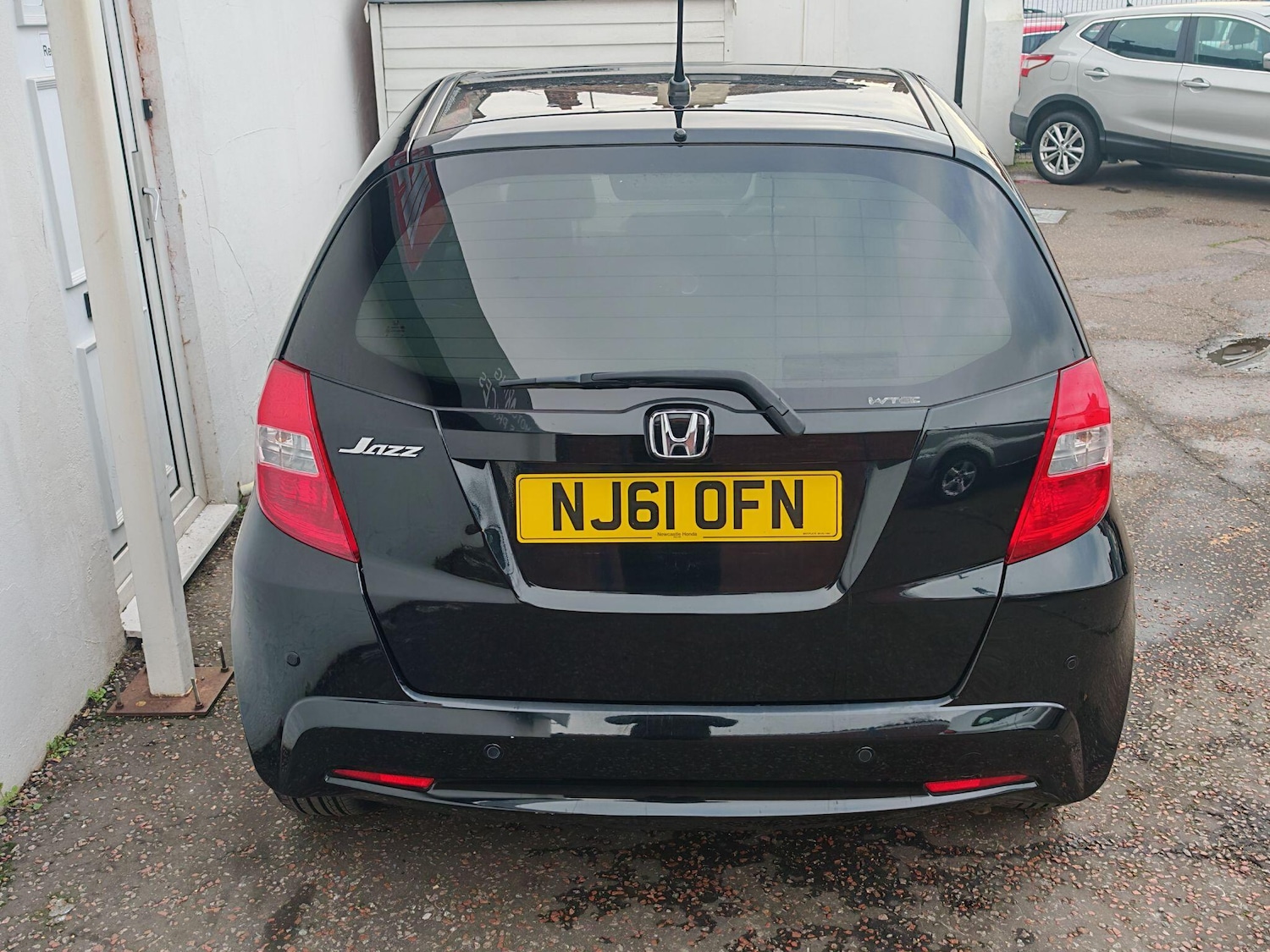 Used Honda Jazz 2011 for sale - 76620296: Photo 10