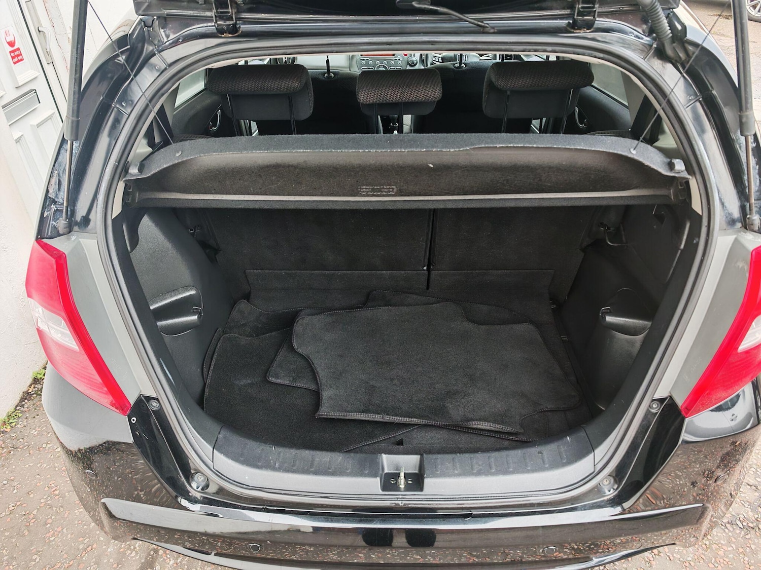 Used Honda Jazz 2011 for sale - 76620296: Photo 16