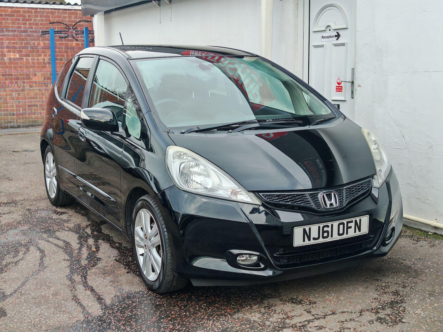 Used Honda Jazz 2011 for sale - 76620296: Photo 2