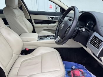 Used Jaguar XF 2012 for sale - 76270593: Photo 4