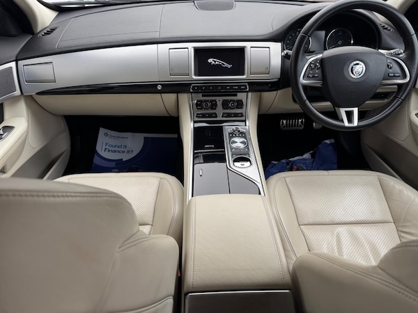 Used Jaguar XF 2012 for sale - 76270593: Photo 5