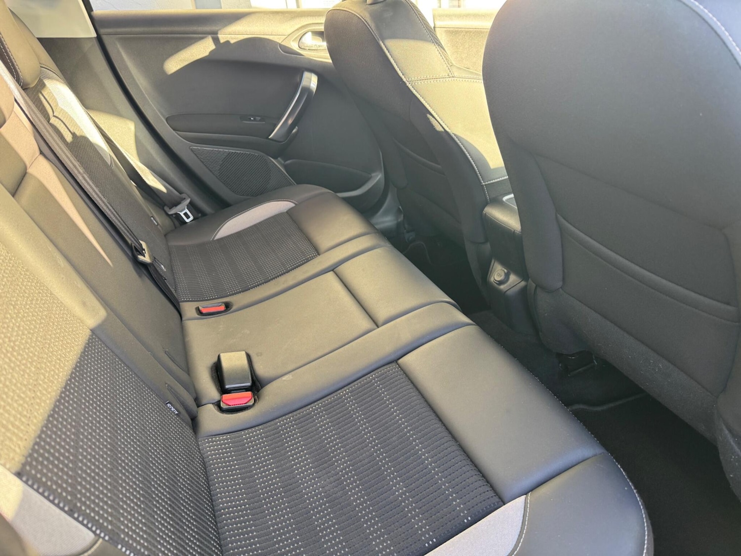 Used Peugeot 2008 2016 for sale - 76786523: Photo 6