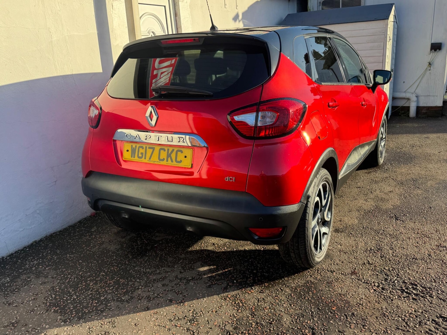 Used Renault Captur 2017 for sale - 76998937: Photo 4