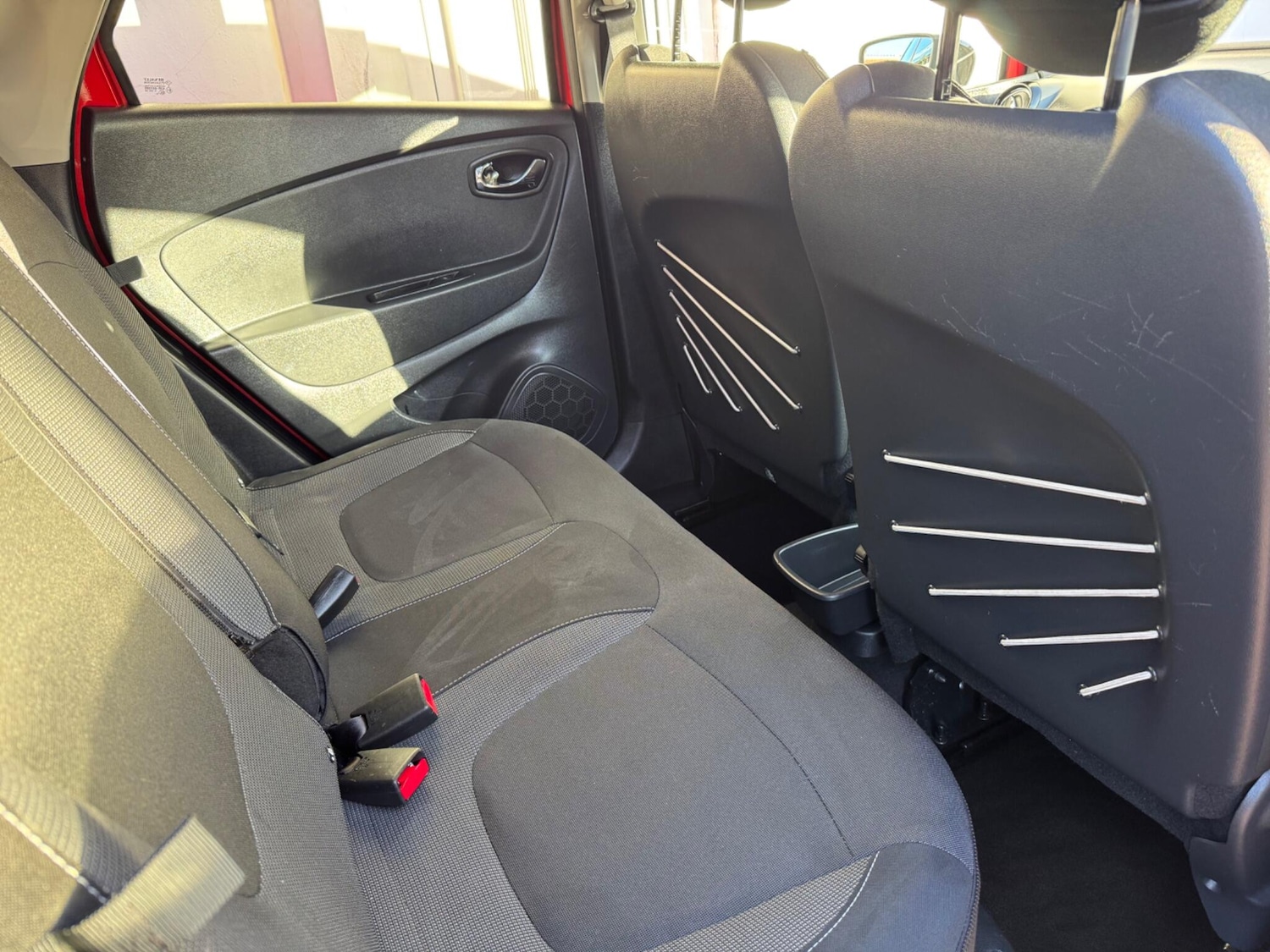 Used Renault Captur 2017 for sale - 76998937: Photo 7