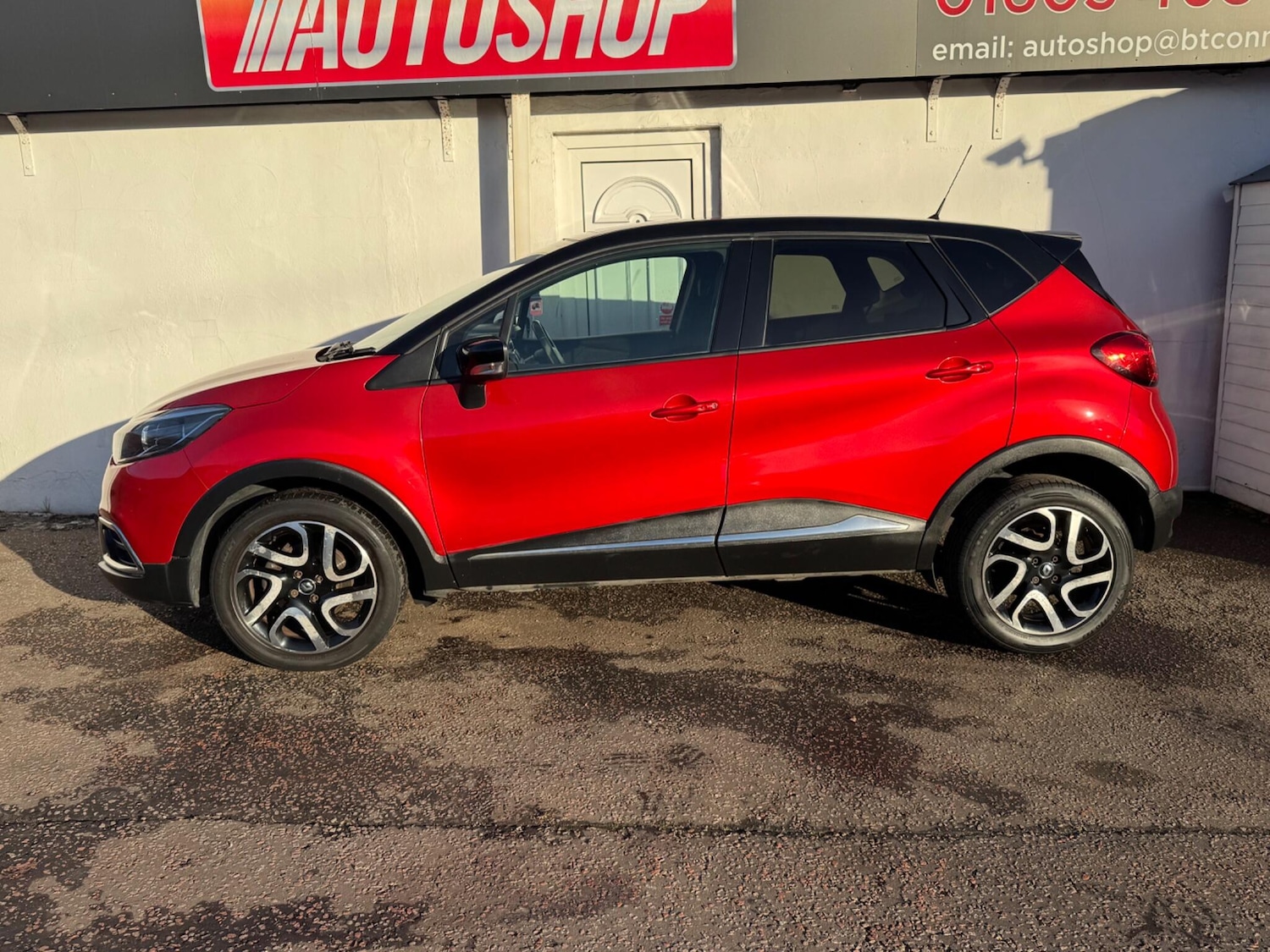 Used Renault Captur 2017 for sale - 76998937: Photo 9