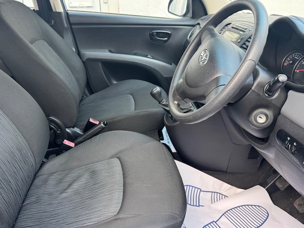 Used Hyundai i10 2011 for sale - 76269963: Photo 4