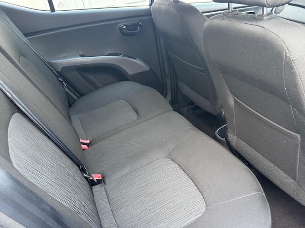 Used Hyundai i10 2011 for sale - 76269963: Photo 6