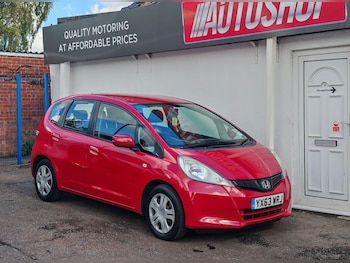 Used Honda Jazz 2013 for sale - 76042320: Photo