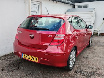 Used Hyundai i30 2011 for sale - 76159229: Photo 3