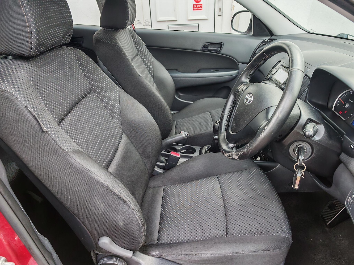 Used Hyundai i30 2011 for sale - 76159229: Photo 4