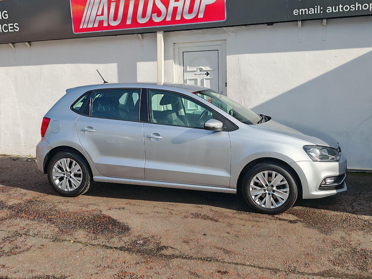 Used Volkswagen Polo 2015 for sale - 76432282: Photo 15