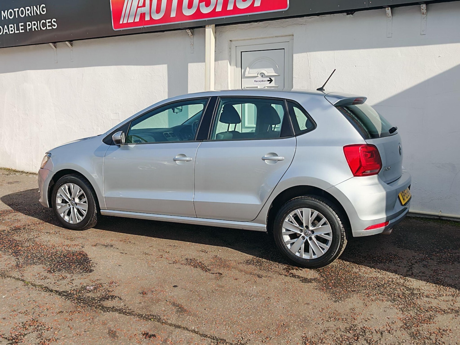 Used Volkswagen Polo 2015 for sale - 76432282: Photo 23