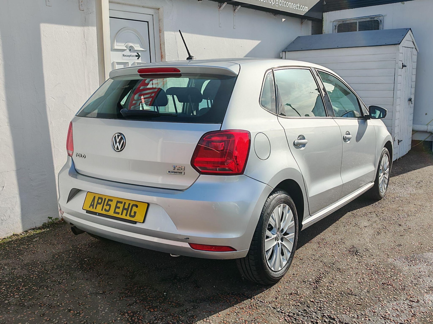 Used Volkswagen Polo 2015 for sale - 76432282: Photo 3