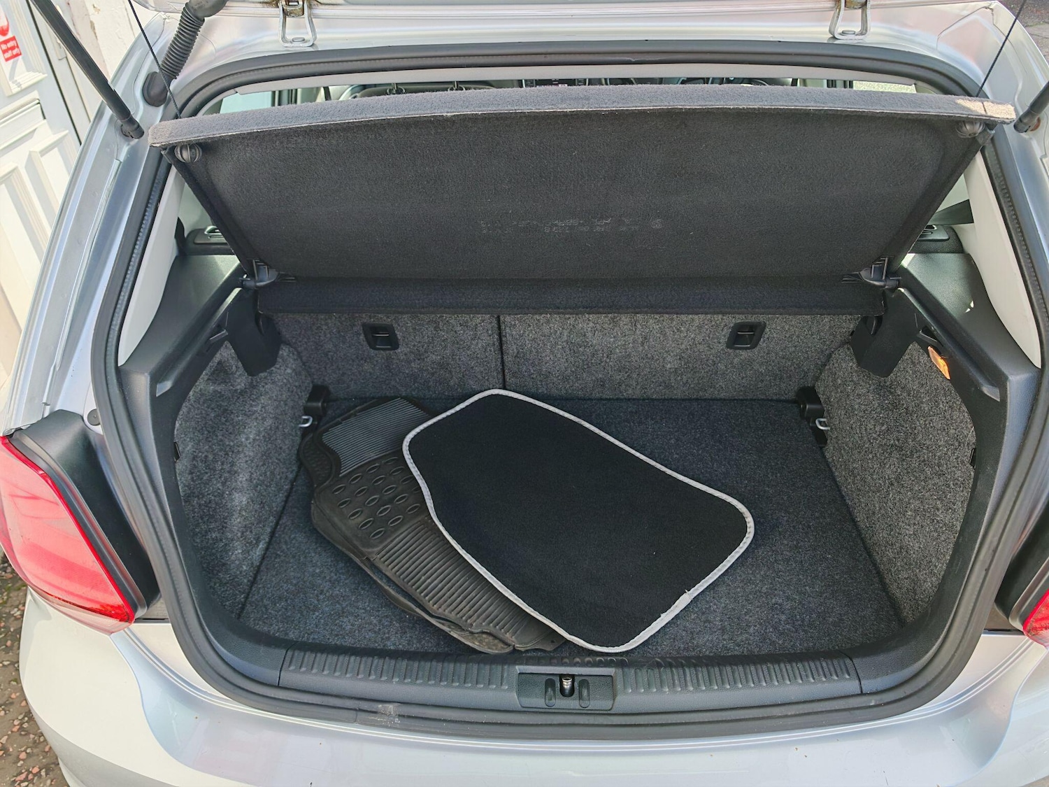 Used Volkswagen Polo 2015 for sale - 76432282: Photo 7