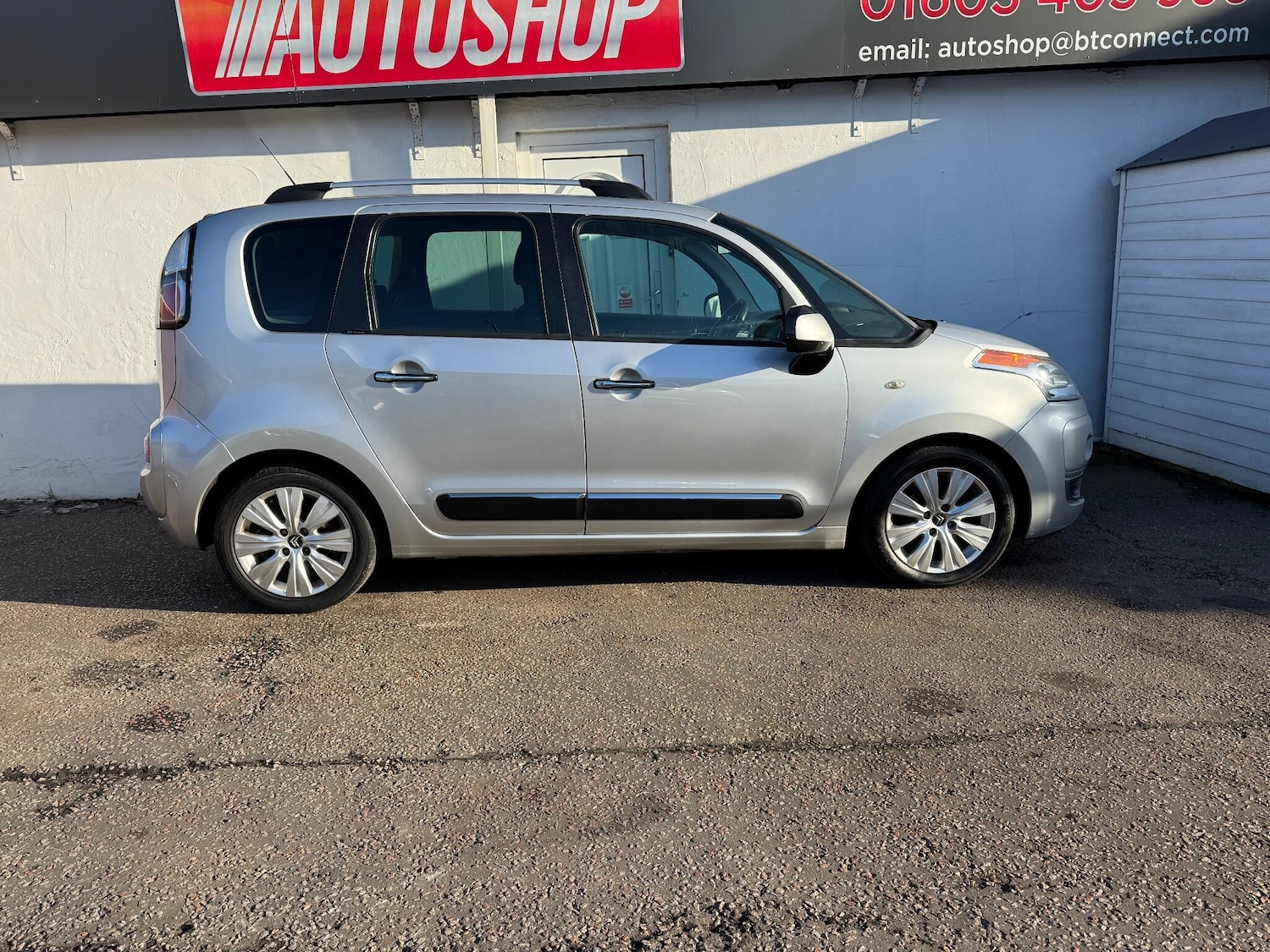 Used Citroen C3 Picasso 2010 for sale - 77015562: Photo 2